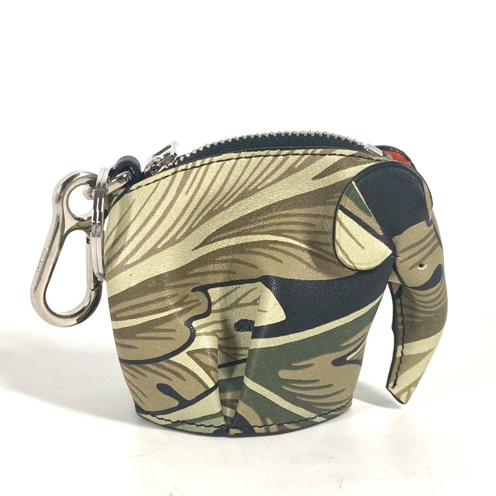 ロエベ　ゾウさん　チャーム ロエベ ゾウさん チャーム - メルカリ