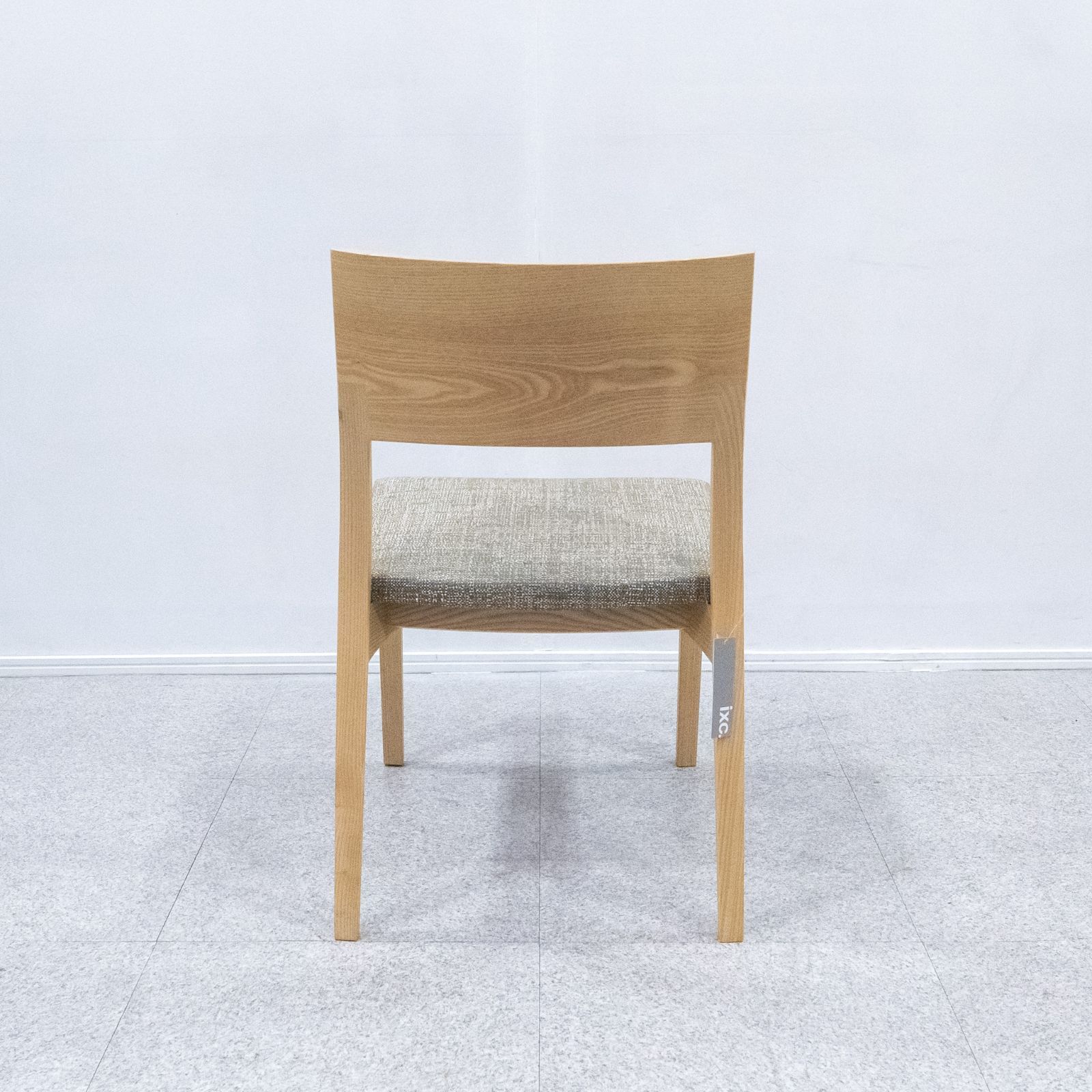 cassina カウンタースウィベルチェア WOK 535 cassina カウンタースウィベルチェア WOK 535 - メルカリ