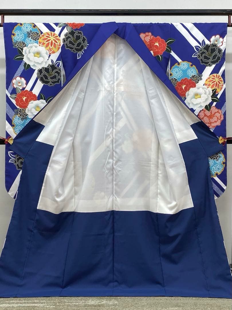 ポリエステル振袖 和モダン 身丈170cm 躾糸付き - メルカリ