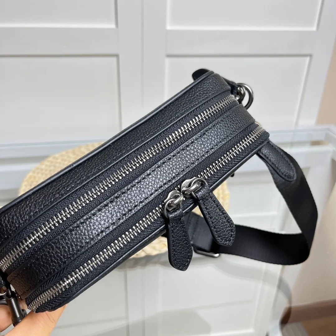 コーチ チャーター クロスボディ 19・シグネチャー キャンバス CR782  