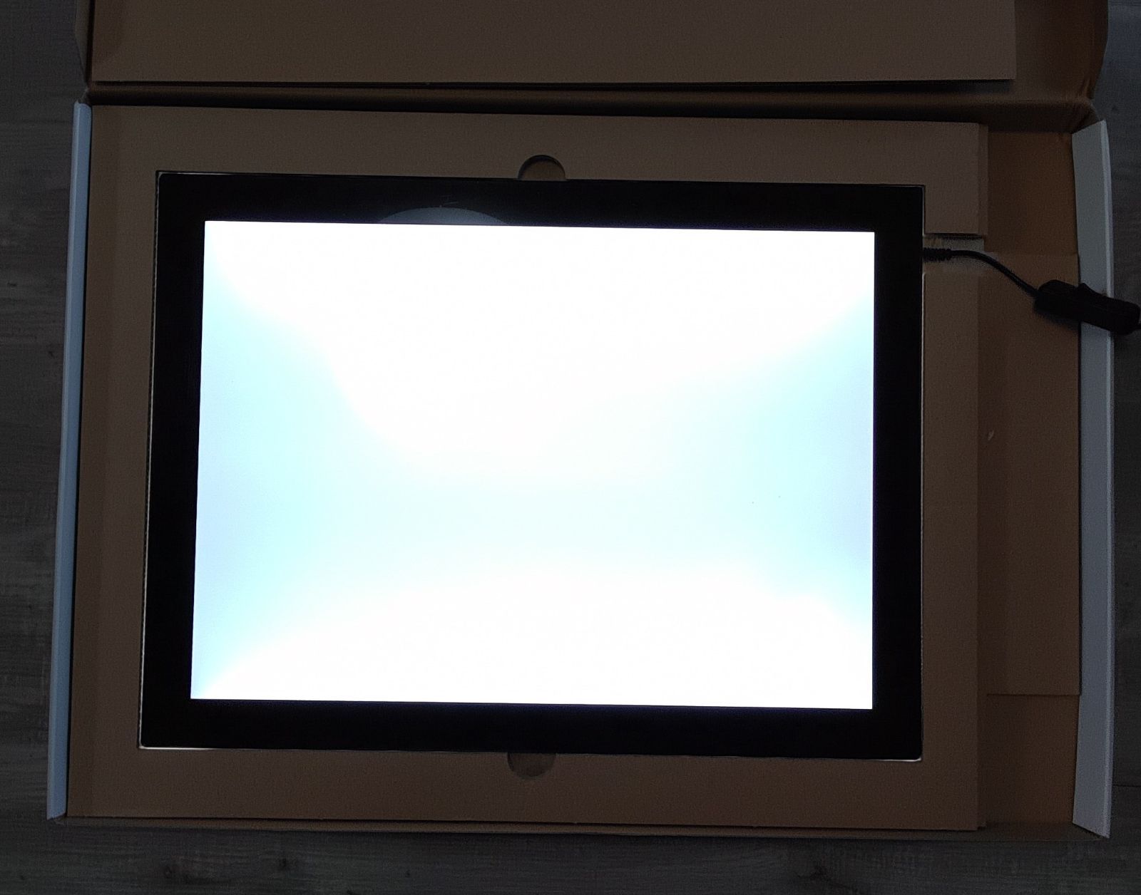 【新品未使用】マクソン トレーサー LED LD-A3 ライトテーブル マクソン トレーサー LD-A3
