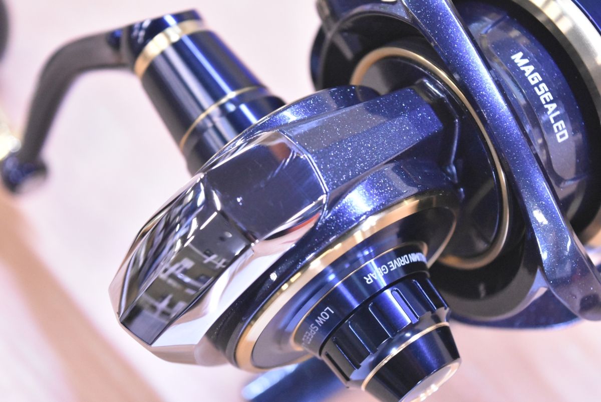 スピニングリール