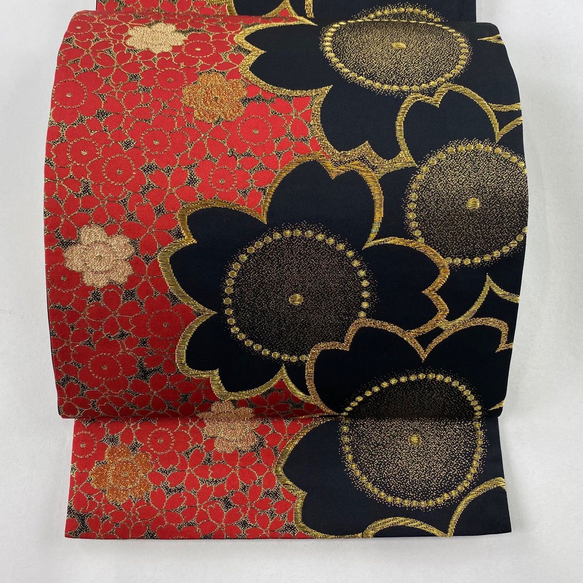 袋帯 美品 秀品 桜 金糸 箔 黒 六通 正絹 【中古】 - メルカリ