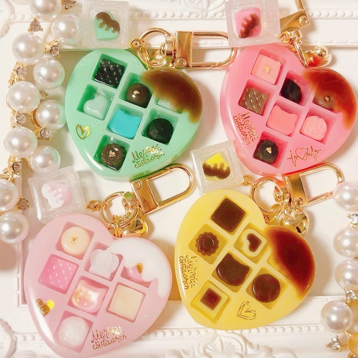 いちごプリンねこチャンといちごとスイーツチャーム