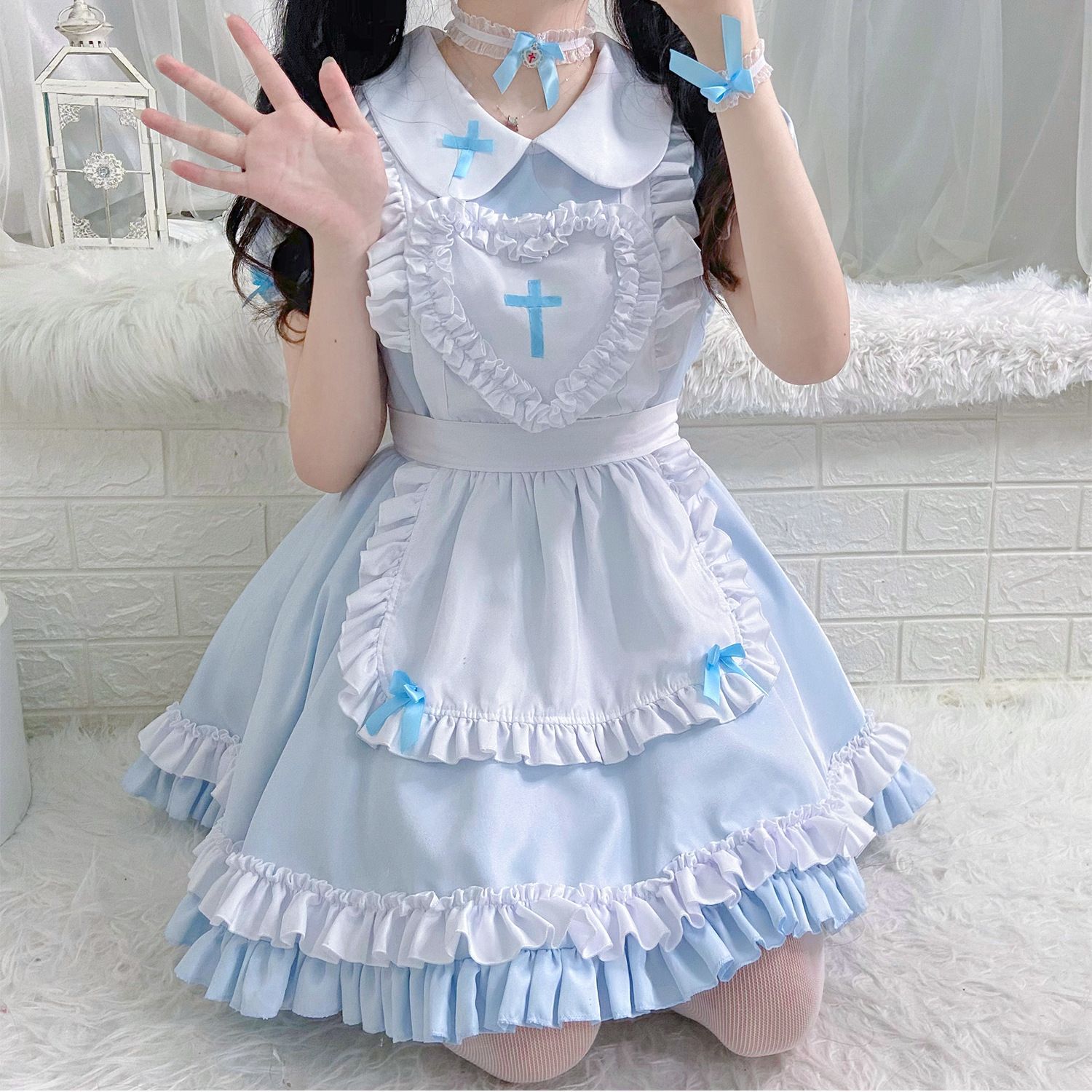 新品未使用 十字架モチーフ 修女風メイド服 黒/青の2色選択可能