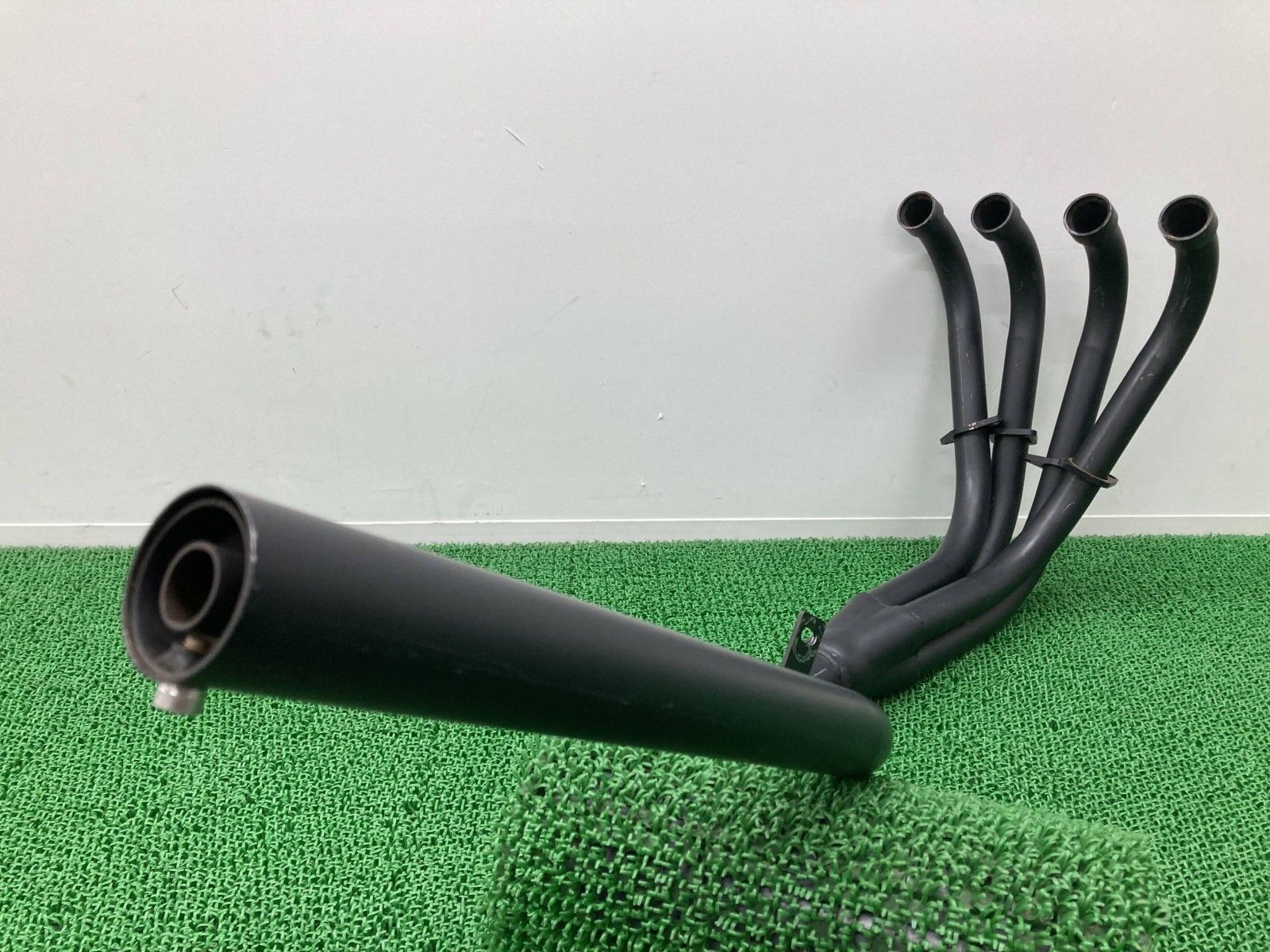 CB400SF マフラー 社外 バイク 部品 NC39 スチール 42.7φ スリムショートマフラー カスタム素材に コケキズ無し Qb