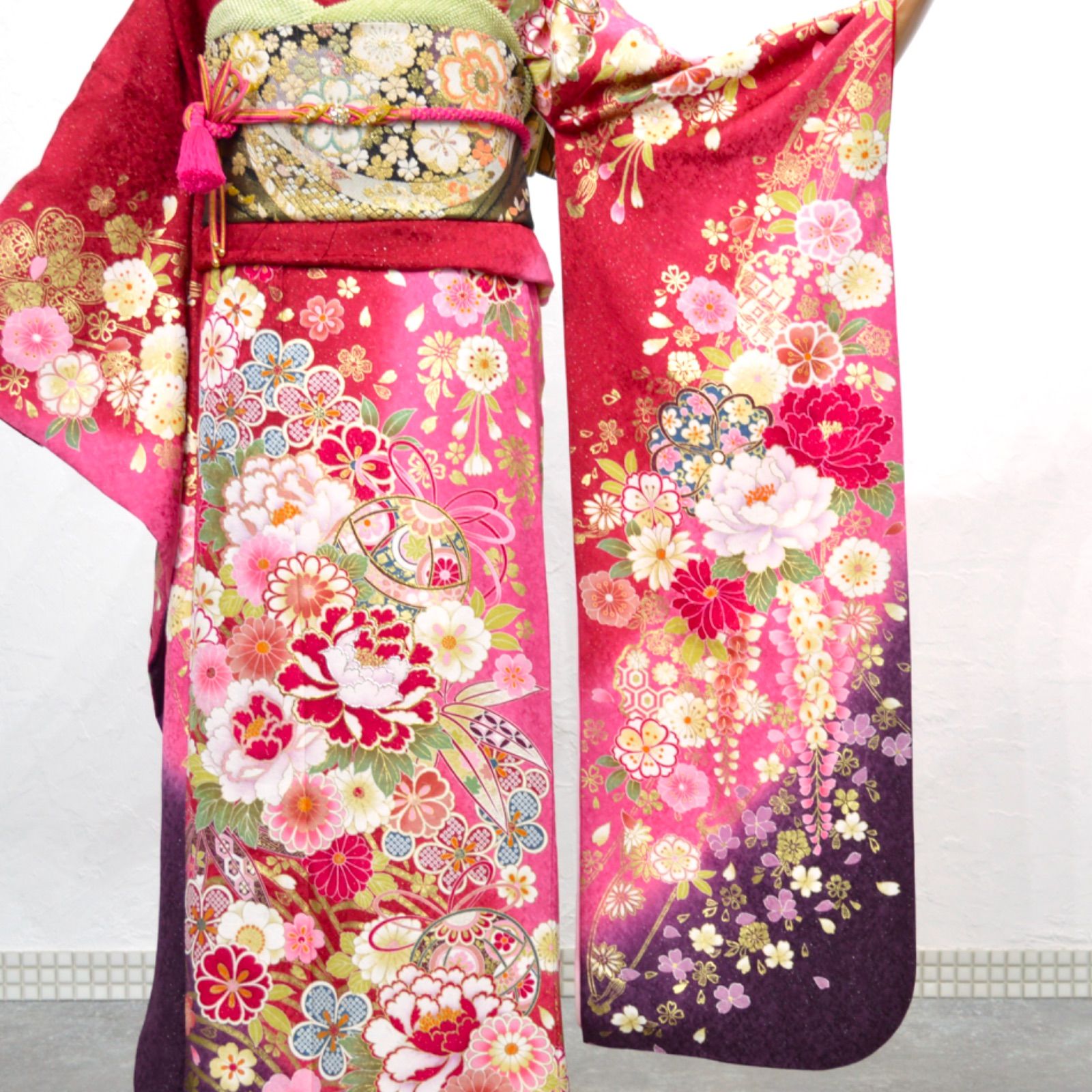 美品》正絹 振袖フルセット M〜Lサイズ 成人式 新古典 金彩 レッド