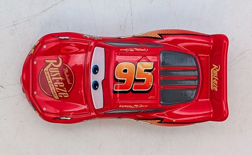 タカラトミー カーズトミカ ライトニング・マックィーン