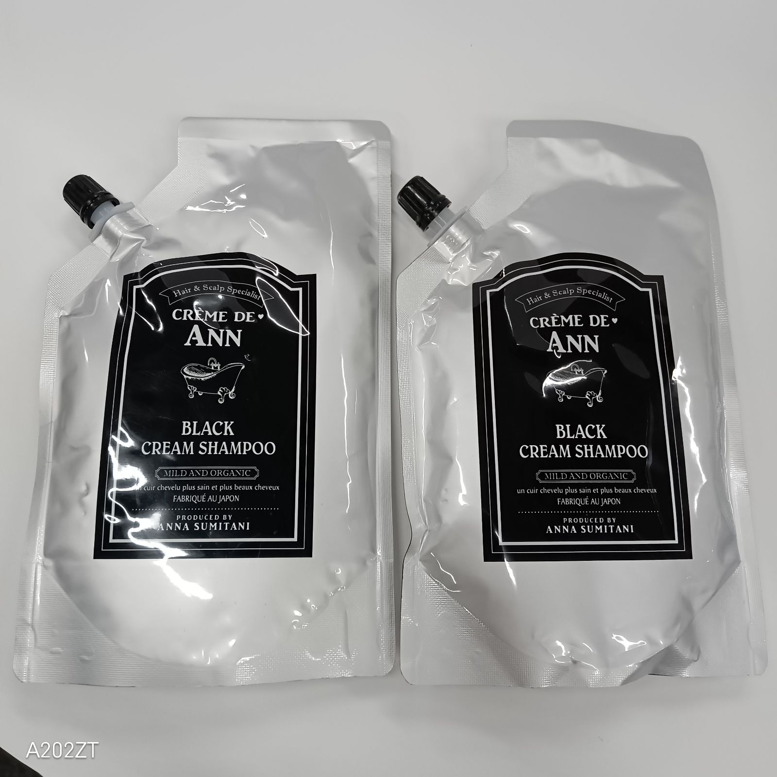 激安大特価，定番人気 M1687 K creme de Ann クレムドアン ブラッククリームシャンプーBB＜クリーム洗髪料＞300g　計2点セット カラーシャンプー
