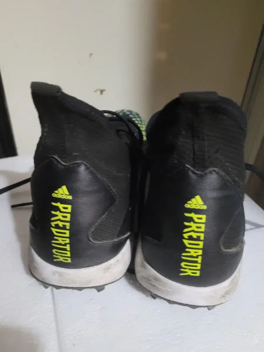 adidas(アディダス) プレデター サッカーシューズ