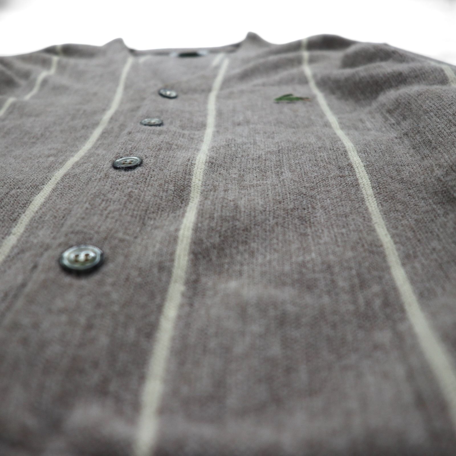 グレー アクリル