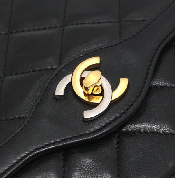 シャネル CHANEL レア パリ限定 ミニマトラッセ19 ラム 0番台 黒  