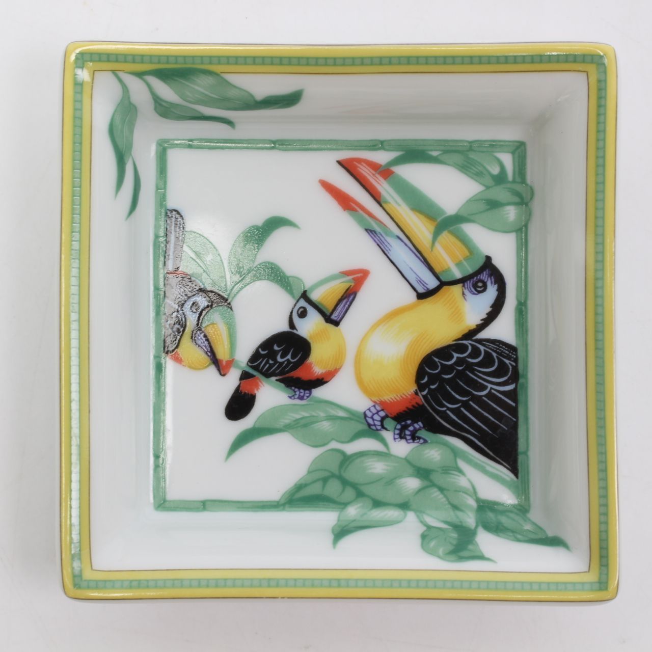 HERMES エルメス　トゥカン　小皿 HERMES エルメス Toucans トゥカン 皿 プレート ペア 2枚セット