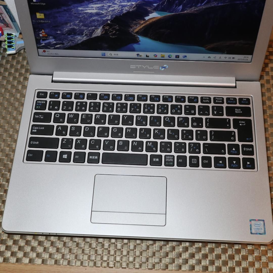 品 Win11公式サポート8世代Corei5|SSD|メ8G|無線|カメラ