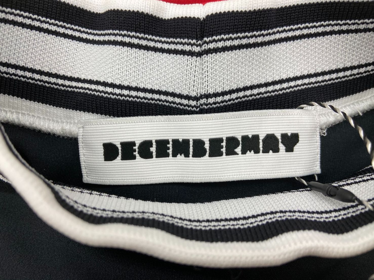 DECEMBERAY ディセンバーメイ　半袖　モックネックシャツ DECEMBERMAY ディセンバーメイ モックネック 半袖 Tシャツ