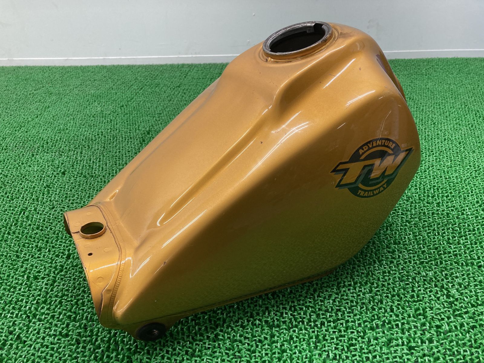 ハーレー スポーツスター タンクのみ 山田蓮 ブラックパンサー仕様