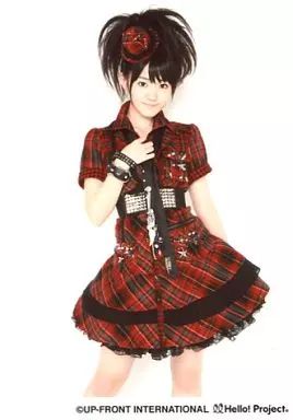 中古】生写真(ハロプロ) °C-ute/鈴木愛理/膝上・衣装赤.チェック