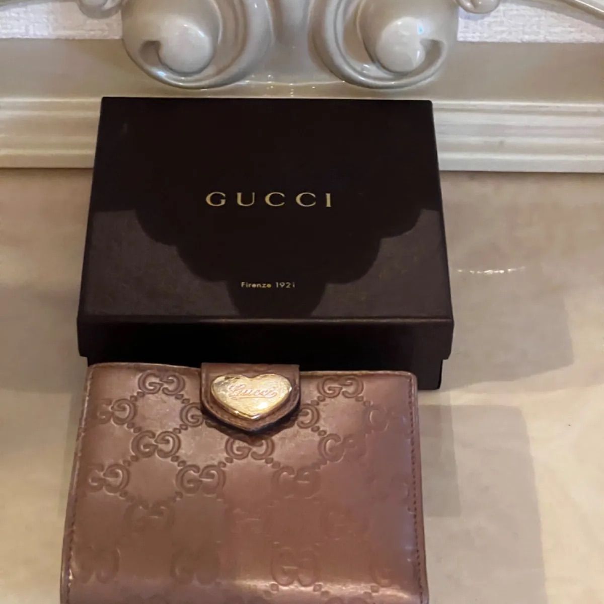GUCCI　シマレザー　ラブリーハート 　二つ折り財布 楽天市場】【財布】GUCCI グッチ シャイニーグッチシマ GG