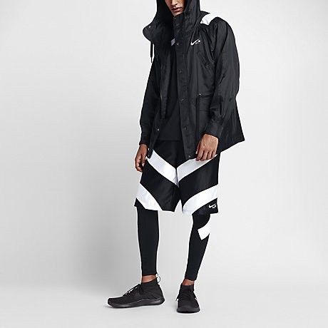 ナイキラボ×リカルド・ティッシ ウィメンズジャケット 827069-010 NIKE×RICCARDO TISCI /ナイキ×リカルド・ティッシ よりナイロン