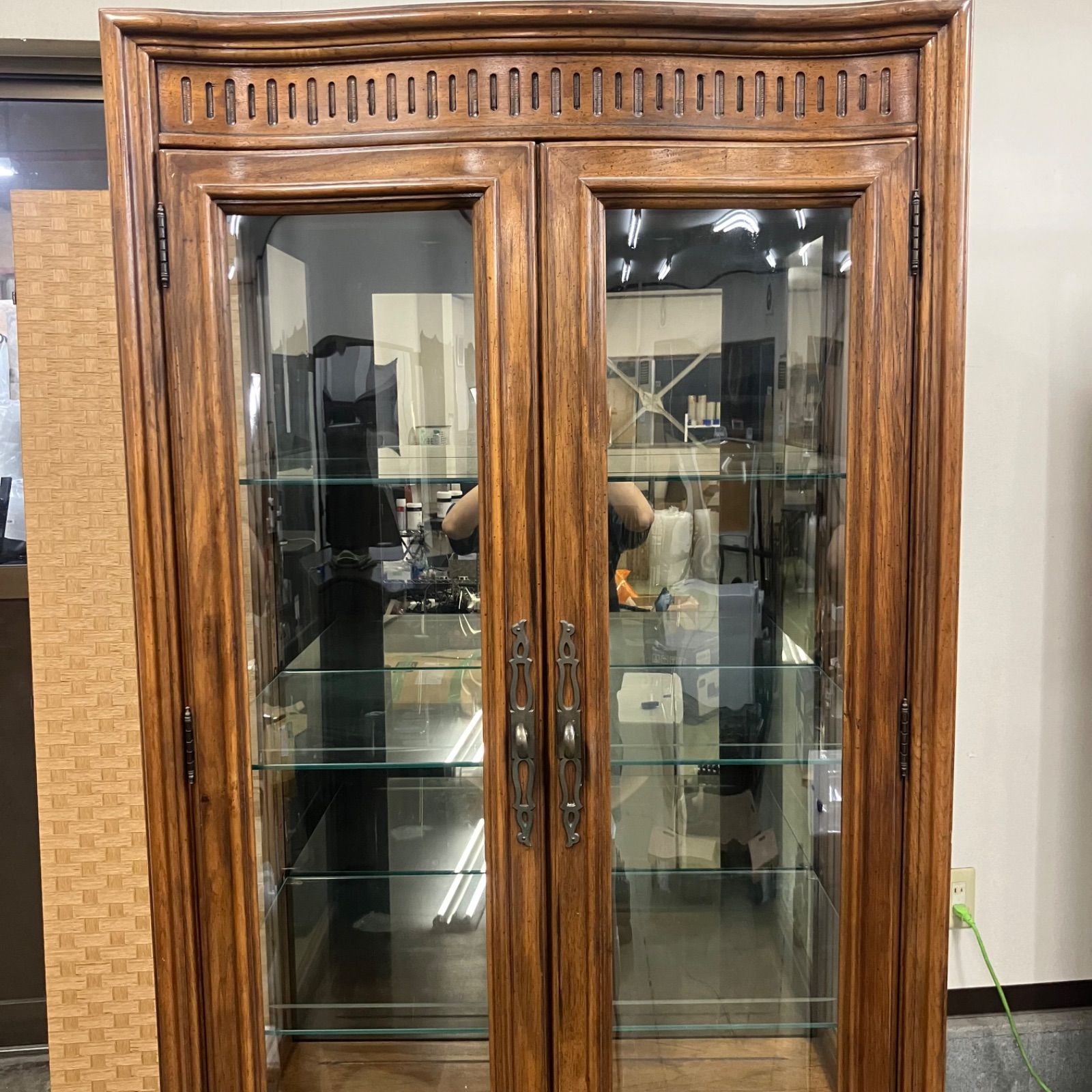 2 げ交渉 DREXEL HERITAGE ドレクセル ヘリテイジ GRAND VILLA グランドヴィラ 飾り棚 直接 推奨 横浜市保土ヶ谷区今井町