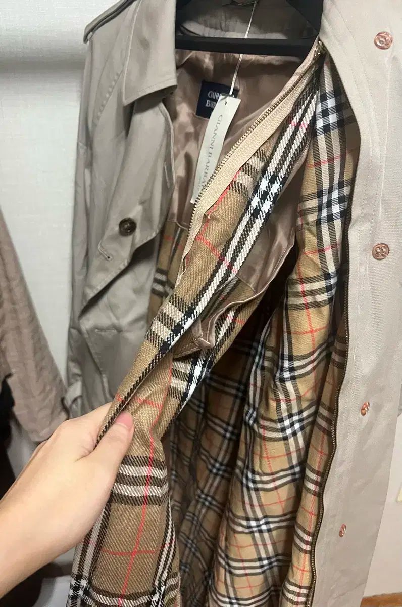 イタリア ベージュ