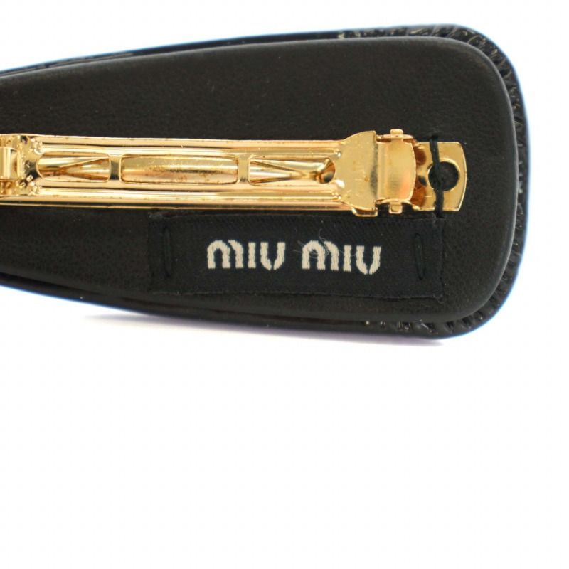 ✨️極美品✨️ ミュウミュウ パテントレザー バレッタ ロゴヘアクリップ ブラック MIU MIU(ミュウミュウ) パテントレザー ヘアクリップ 5IF092 069