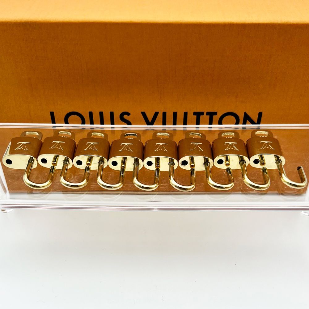 超美品】ルイヴィトン Louis Vuitton カデナ 南京錠 キー 8つまとめ No.306 308 309 310 314 317 321  344 送料無料 送料込み - メルカリ