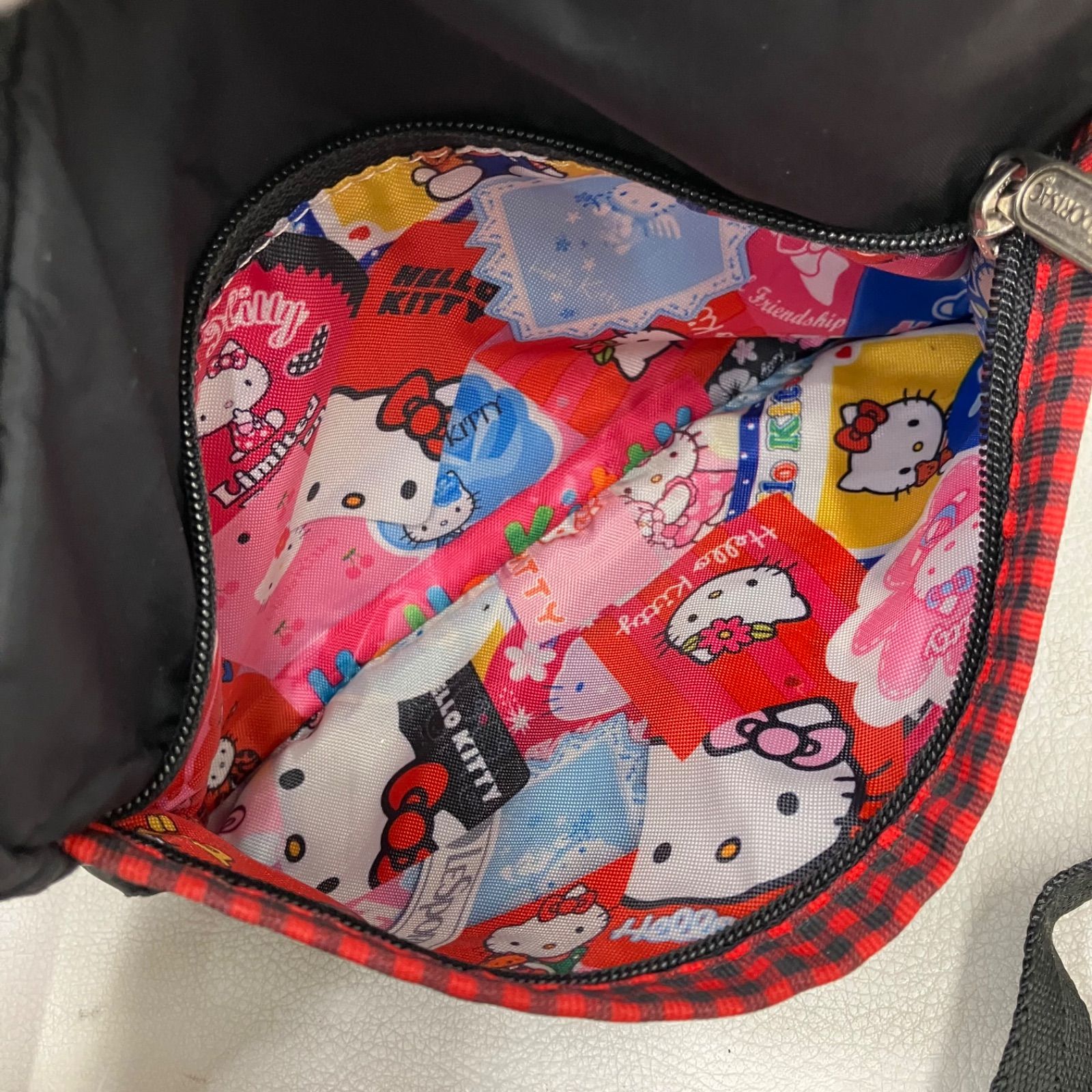 4762 LeSportsac レスポートサック ショルダーバッグ ハローキティ 