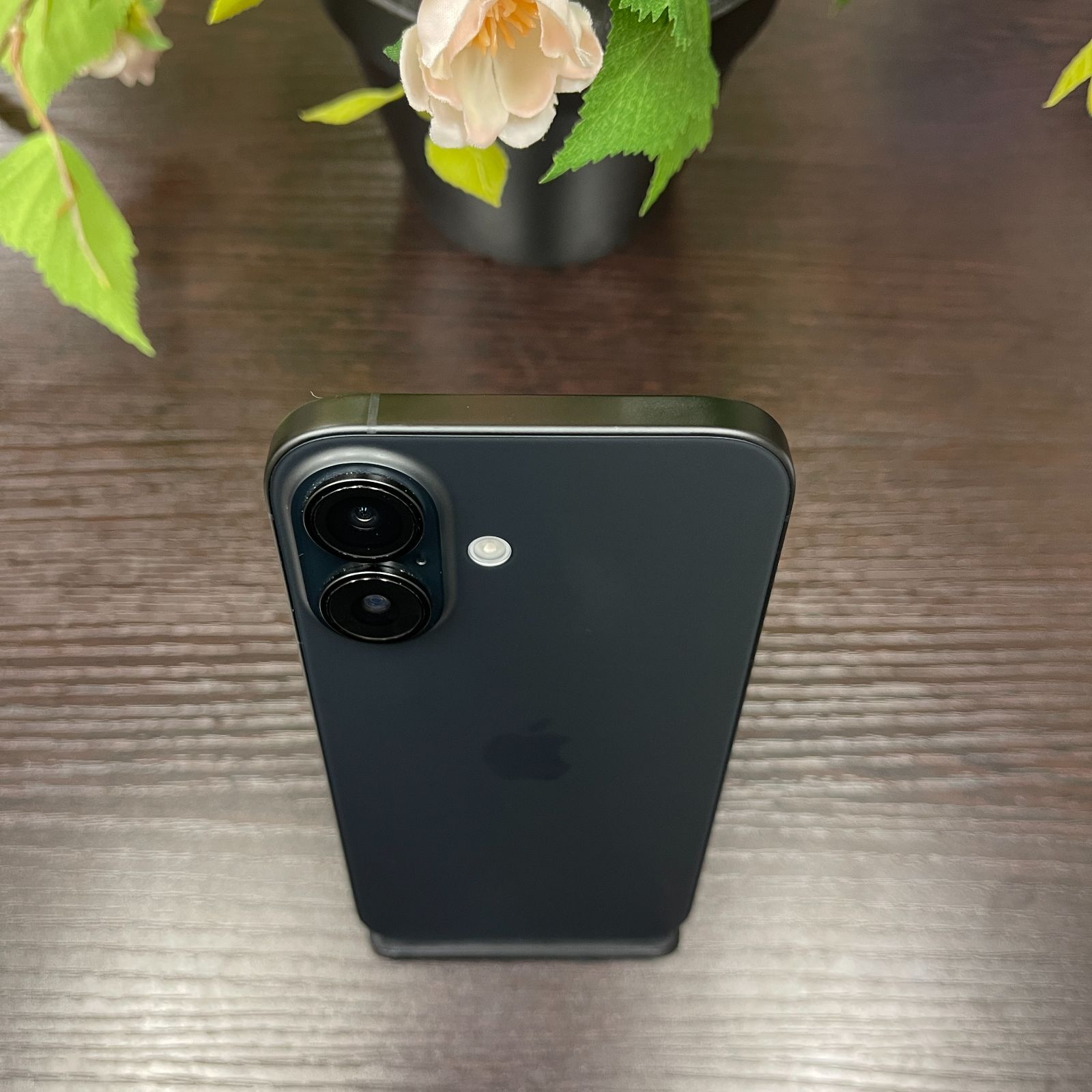 Apple iPhone 16e 128GB ブラック 国内版SIMフリー iPhone 16e」が 