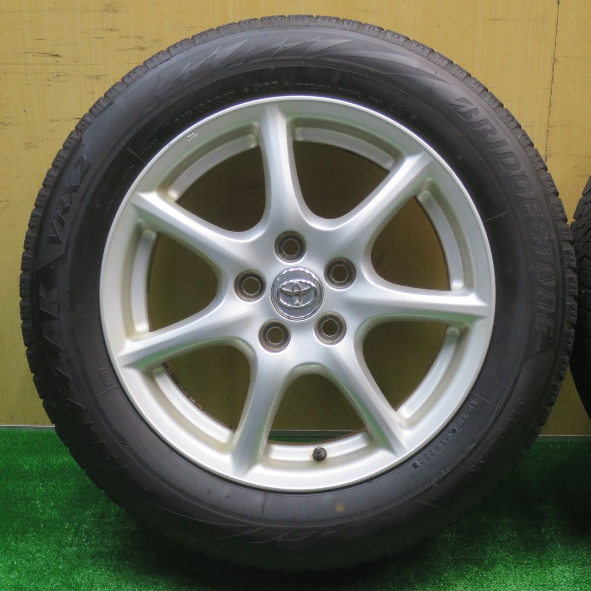 4本価格 22年 トヨタ 50系 エスティマ 純正 215|60R17 スタッドレス ブリヂストン ブリザック VRX2 17インチ PCD114.3|5H 5101603NJス TRITUETUBI_COM