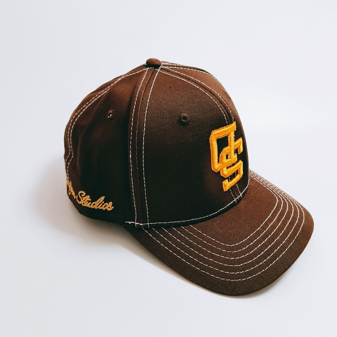 新品未使用・日本未発売】UNIFORM STUDIOS キャップ 反転ロゴ