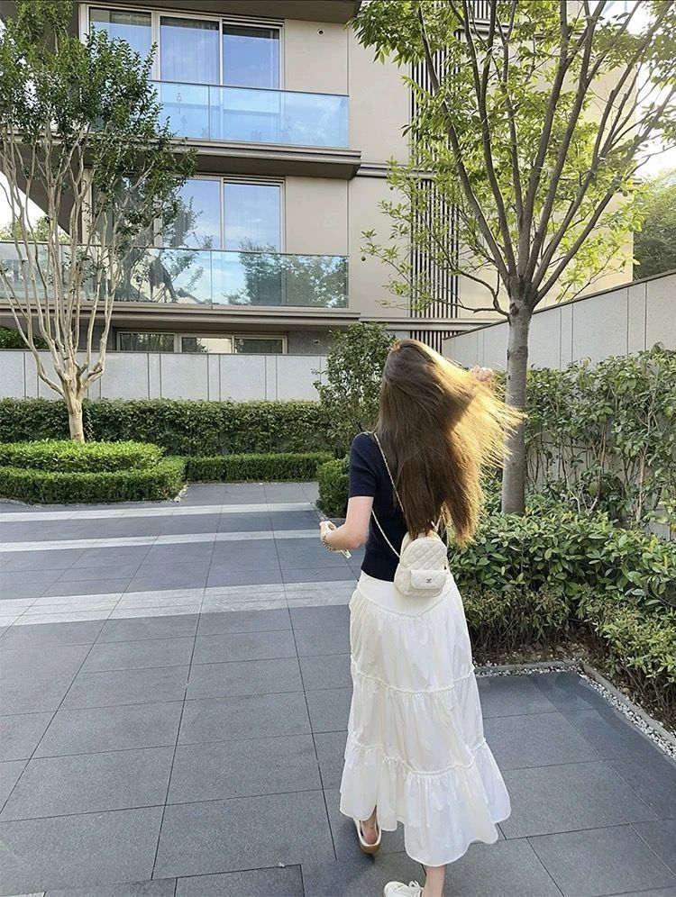 GLOWNY RODEO TIERED RUFFLE SKIRT Jennie着用 ロデオティアード