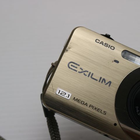 美品 EX-Z90 ゴールド 即日発送 CASIO EXILIM デジカメ 本体