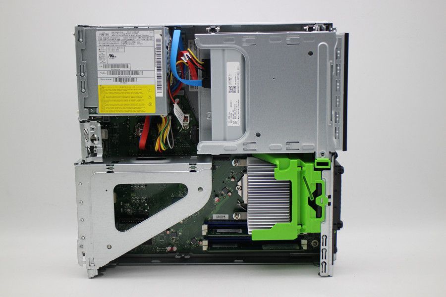 デスクトップ型PC ESPRIMO D588/VX  i3-8100 8G SSD256GB+HDD ESPRIMO D588/VX i3-8100 SSD256G+HDD750G デスクトップPC