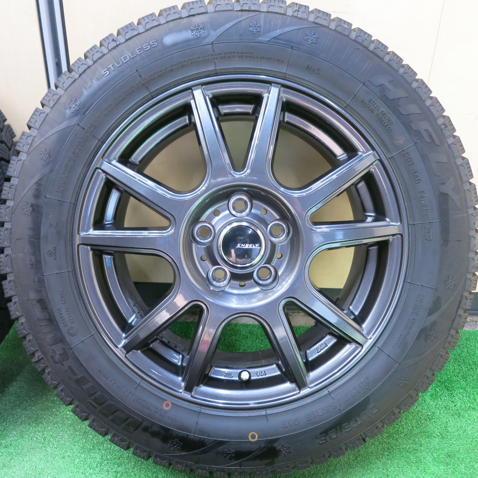 送料無料]バリ溝！22年！キレイ！ほぼ10分☆スタッドレス 195/65R15