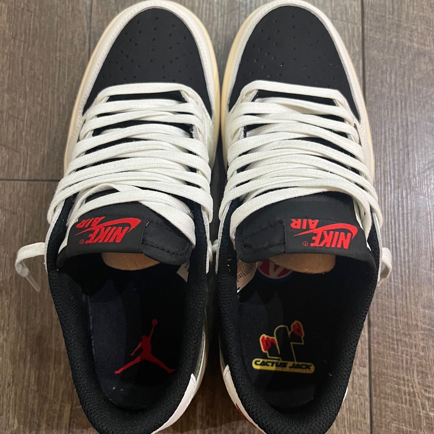 新品 NIKE Travis Scott WMNS Air Jordan 1 Low OG MEDIUM OLIVE