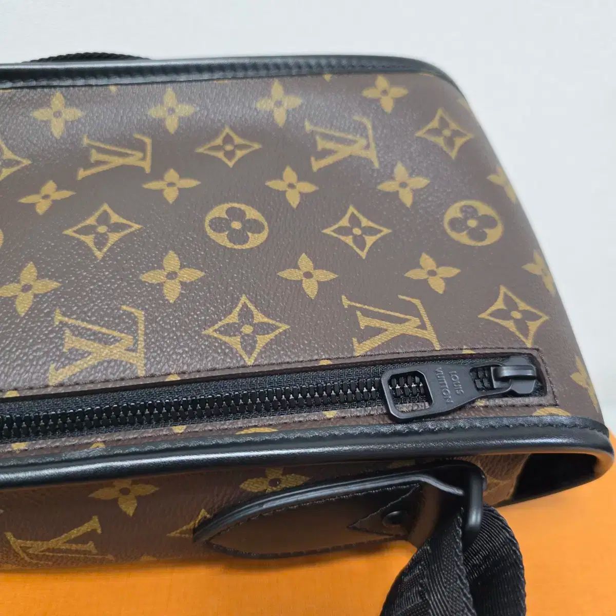 モノグラム クロスバック