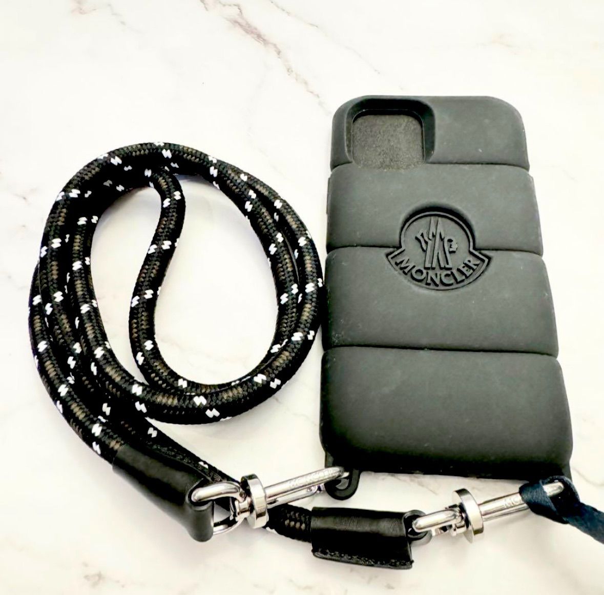 MONCLER ブラック iPhone12ケース ストラップ付き ◇MONCLER