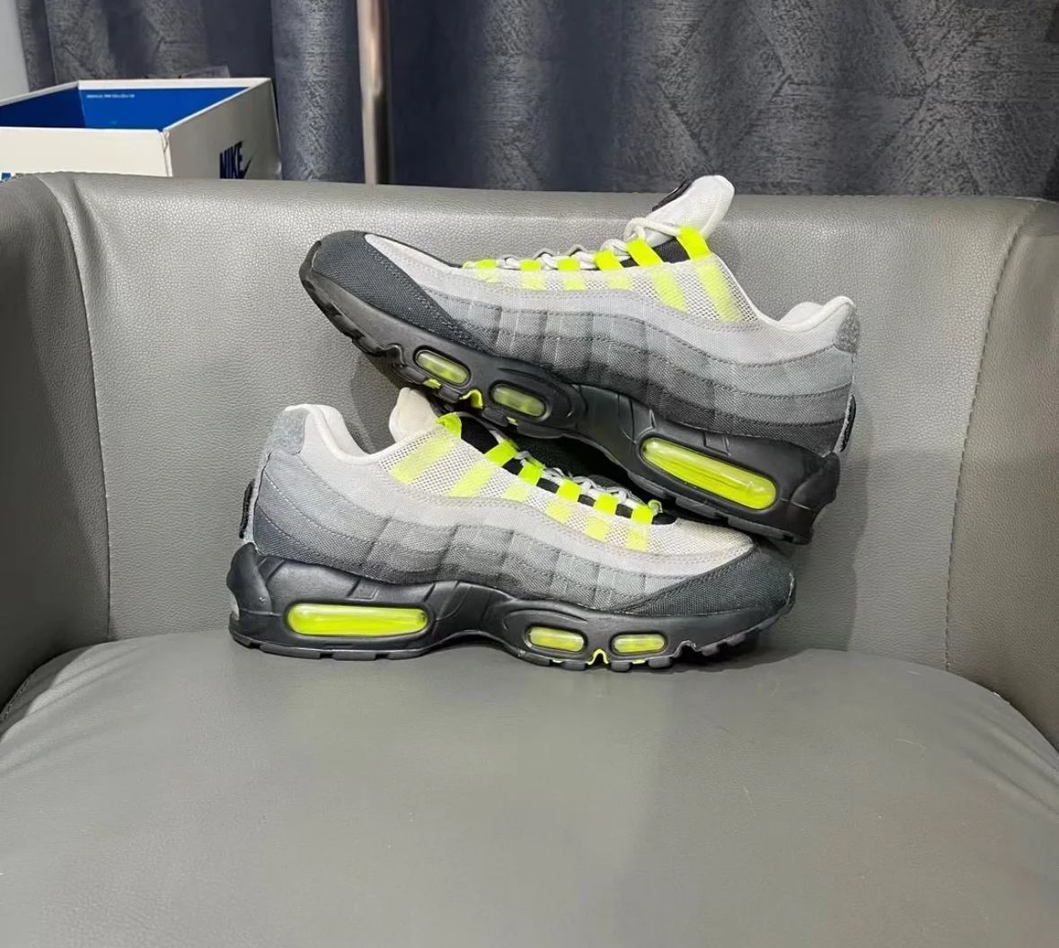 NIKE AIR MAX 95 PATCH OG NEON ナイキ エアマックス95 パッチ OG ネオン 747137-170