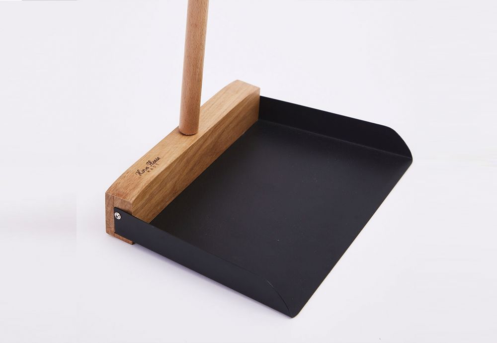 DUSTPAN ブナ材の自立型ちりとり
