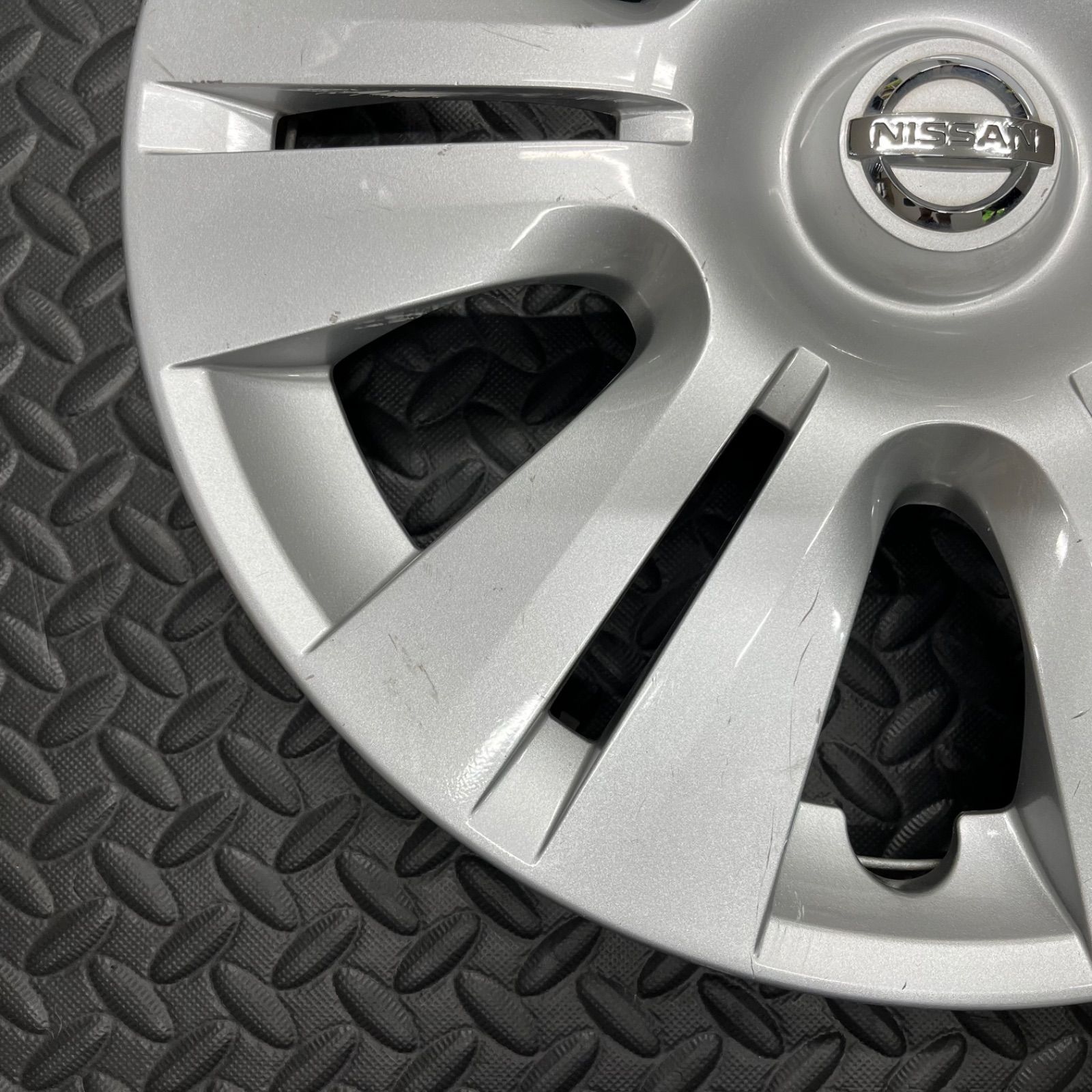 日産 キャラバン NV350 ホイールキャップ 1枚 ホイールカバー 純正