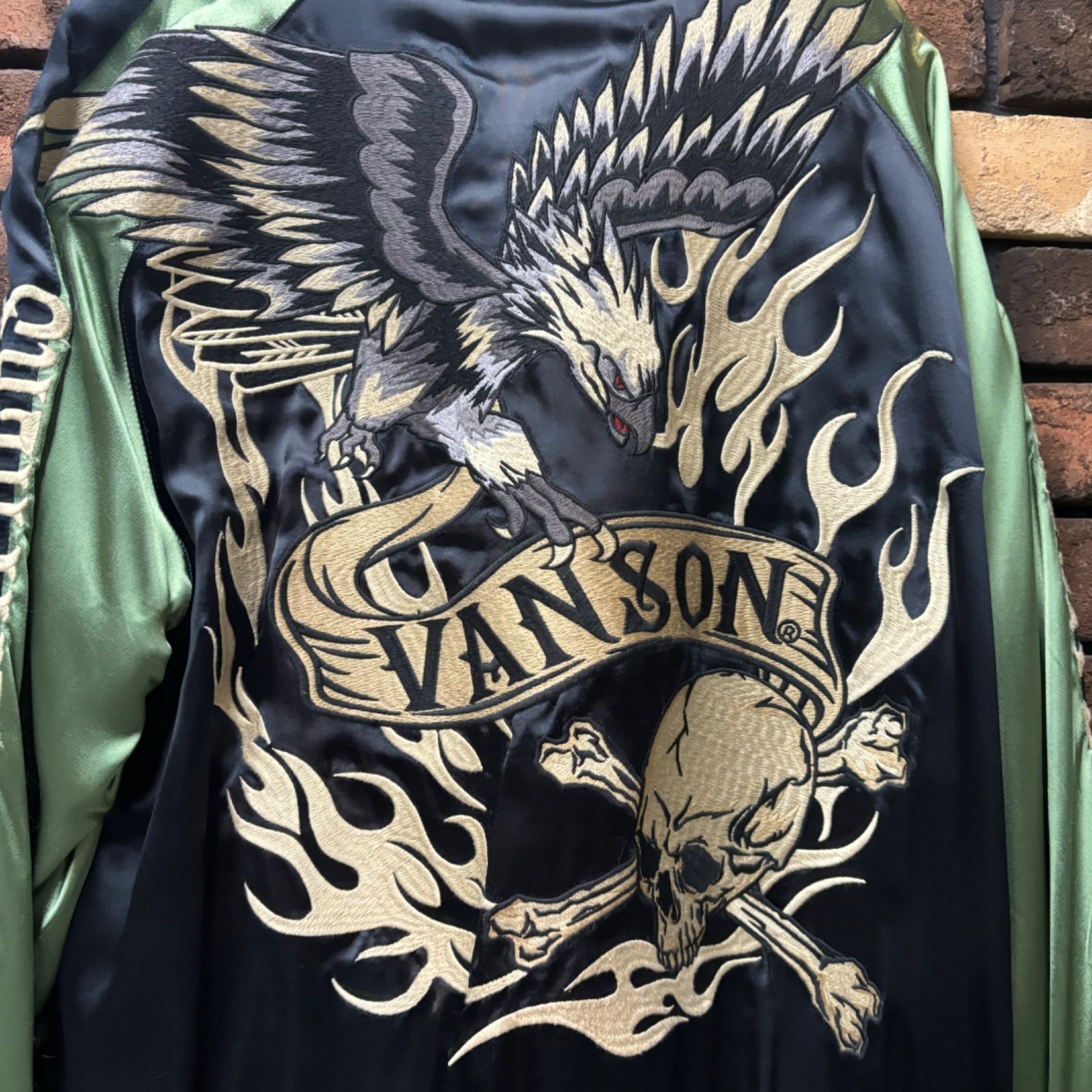 VANSON スカル刺繍 スカジャン　リバーシブル VANSON リバーシブル刺繍スカジャン】バンソン 刺繍 スカジャン