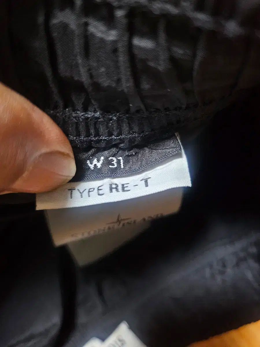  STONE ISLAND ストーンアイランド ブラック カーゴ ズボン ナイロン ジョガーパンツ スウェットパンツ パンツ