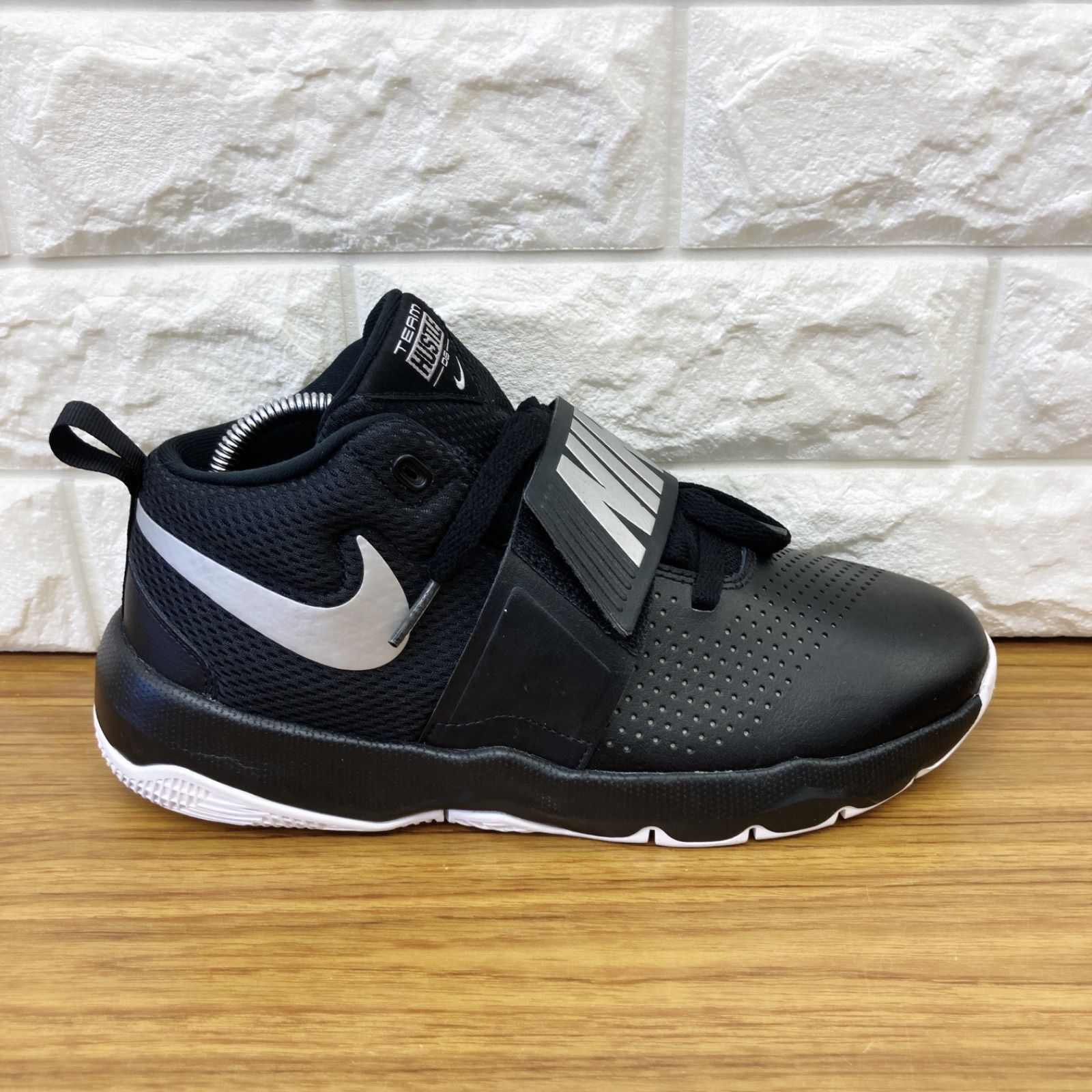 NIKE ナイキ TEAM HUSTLE D 8 GS チームハッスルD8 バスケットボールシューズ ブラック メンズ 24.5cm B-5-2 -  メルカリ