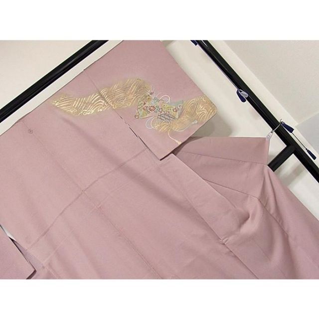 訪問着】綸子 一つ紋／刺繍 汕頭 波に花絵巻／グレイッシュピンク 