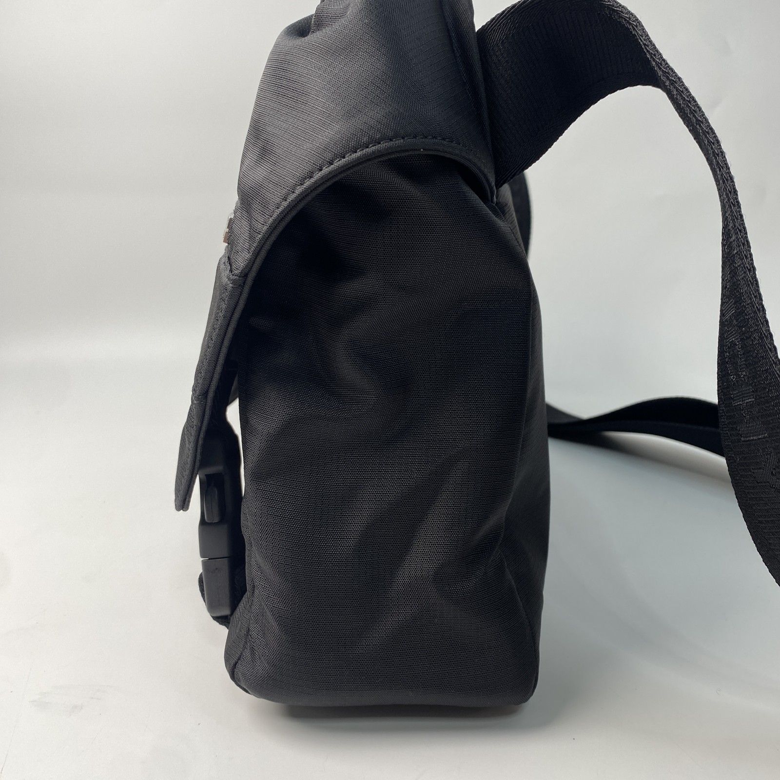 美品 ジバンシー GIVENCHY メンズ ナイロン ショルダーバッグ 2way 斜  