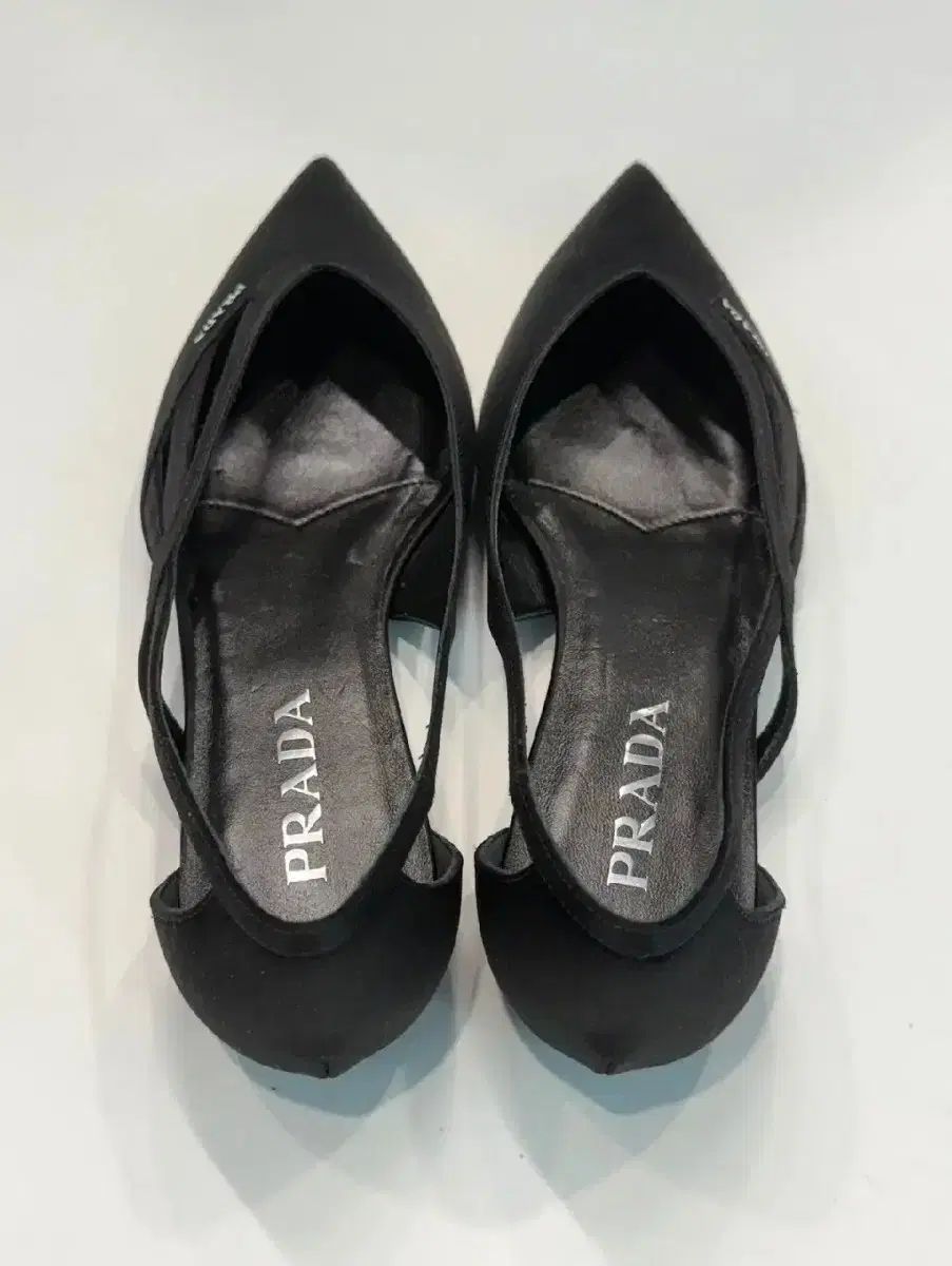 PRADA プラダ