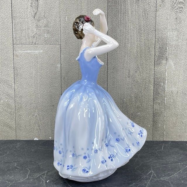 Royal Doulton ロイヤル ドルトン フィギュリン HN2742 SHEILA イングランド 破損あり / 57238