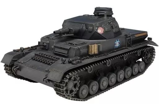 【】プラモデル 1/35 IV号戦車D型 あんこうチーム 10周年記念特別版です! 「ガールズ＆パンツァー」 [GP-74]