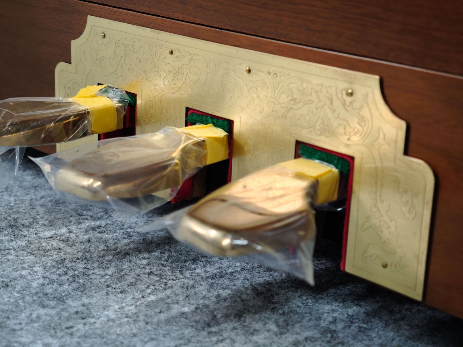 Campbell SC-230C｜アンティーク調｜高さ110cm｜ウォールナット艶消し仕上げ｜